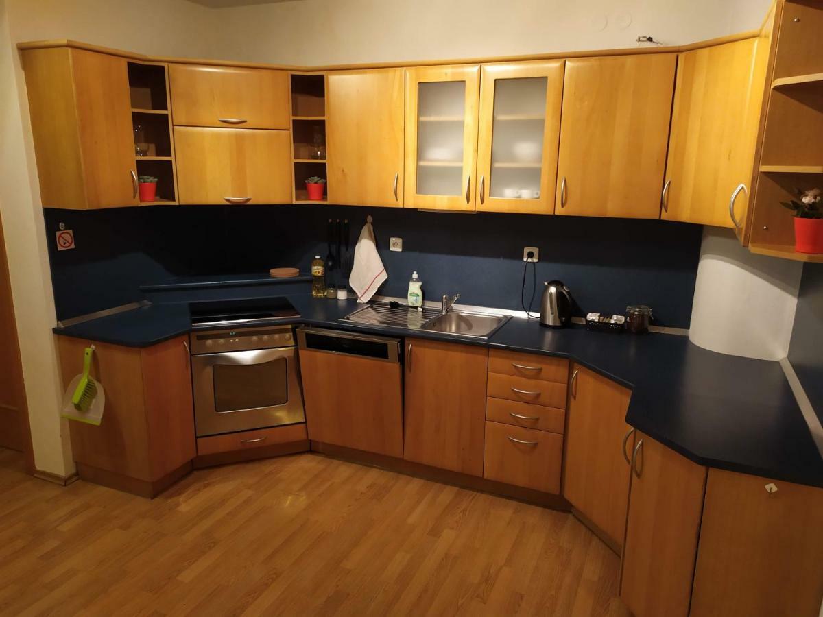 Kate & Jenny - Two-Level Apartment In The Old Town Bratislava Luaran gambar