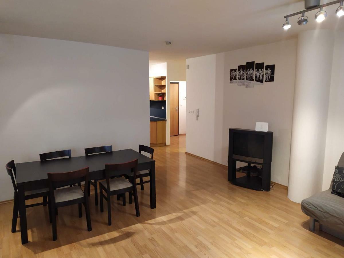 Kate & Jenny - Two-Level Apartment In The Old Town Bratislava Luaran gambar